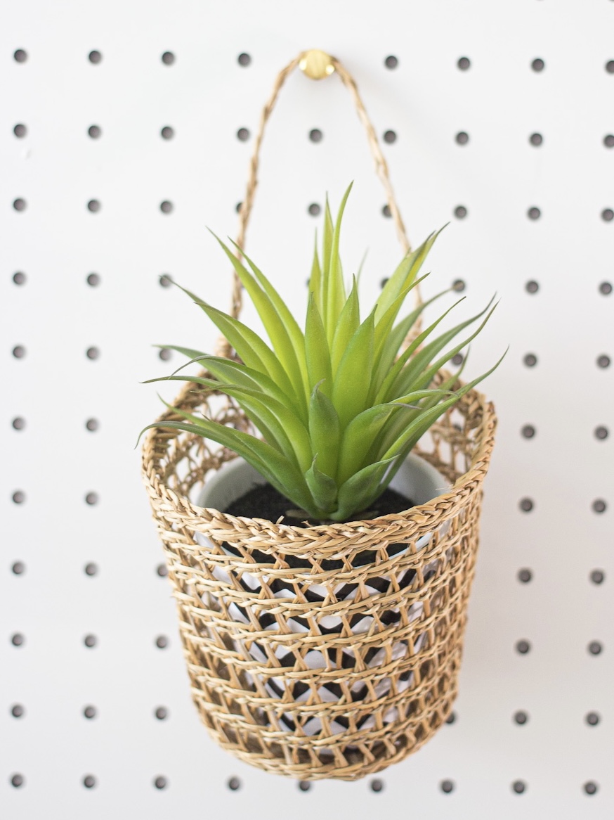 CESTA TEJIDA CON ASA